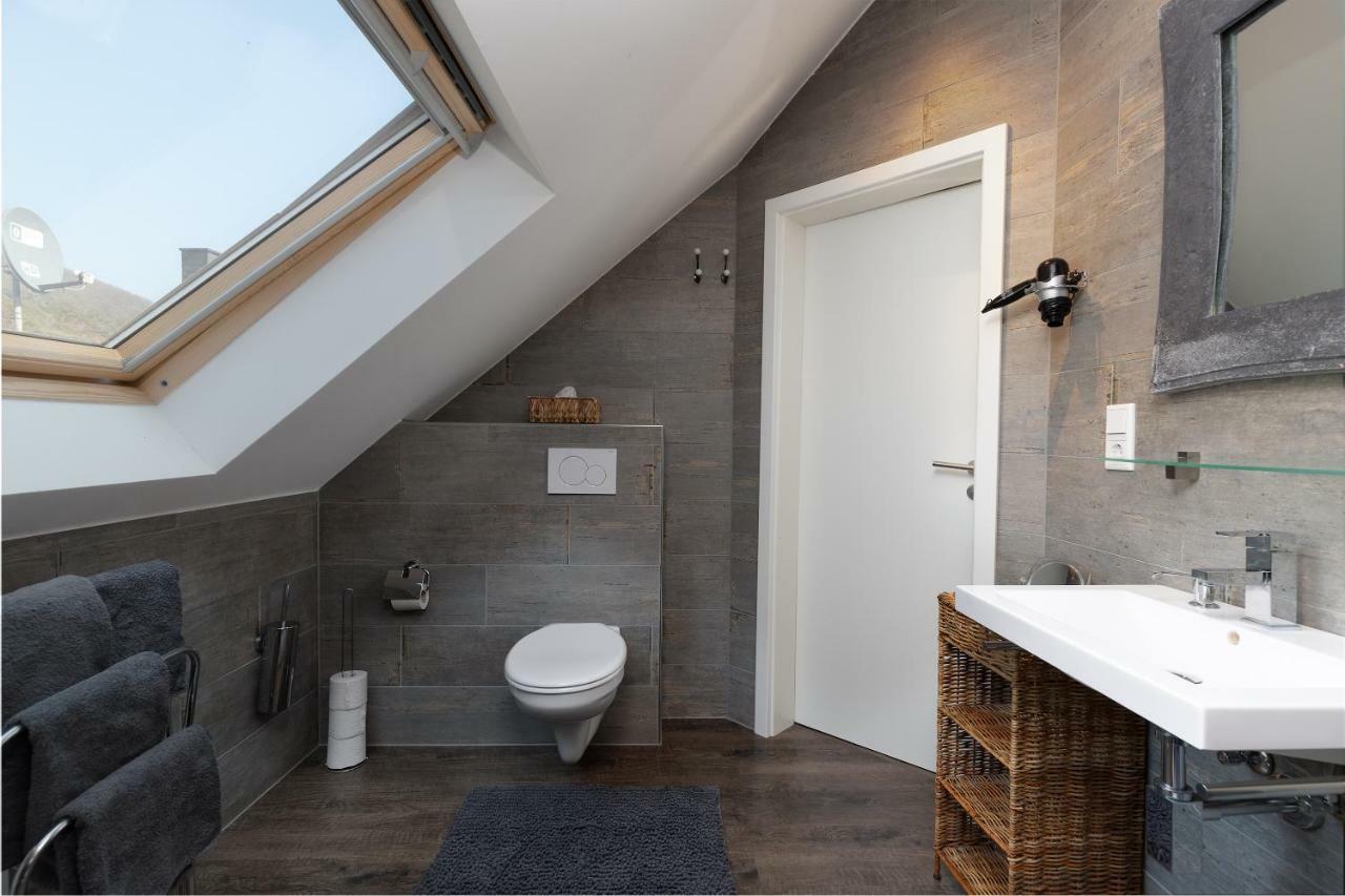 Haus Alte Rebe & Weisse Traube Appartamento Cochem Esterno foto