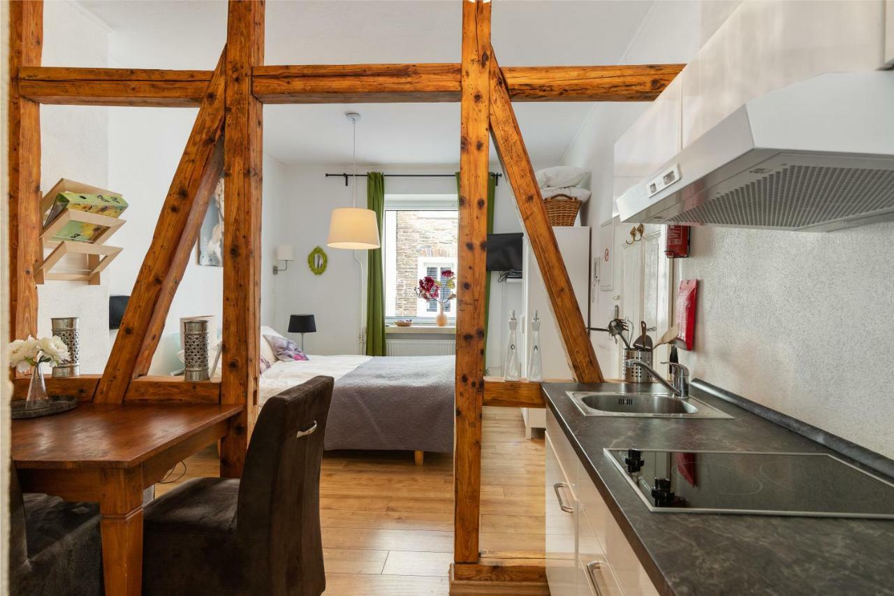 Haus Alte Rebe & Weisse Traube Appartamento Cochem Esterno foto