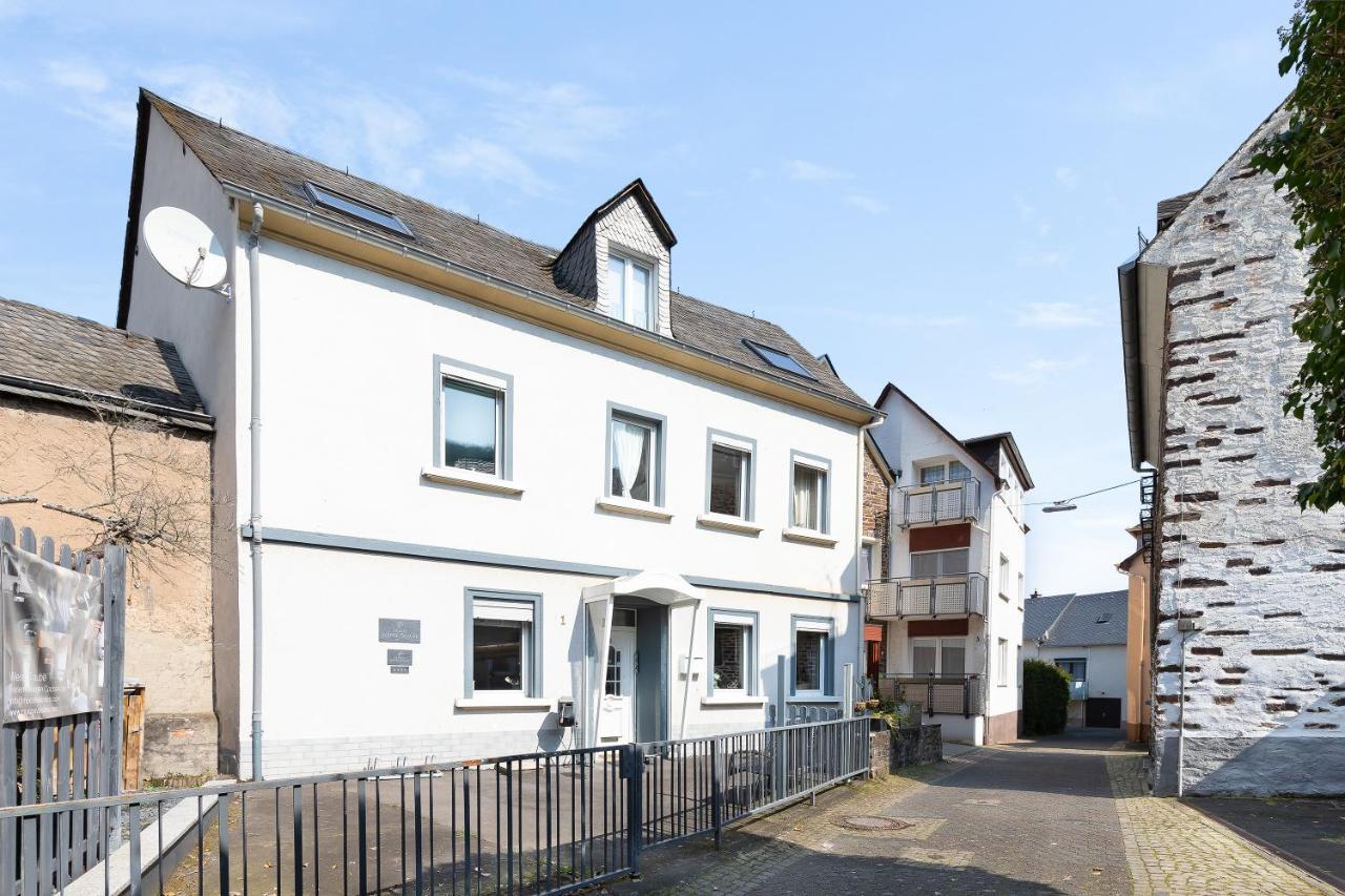 Haus Alte Rebe & Weisse Traube Appartamento Cochem Esterno foto