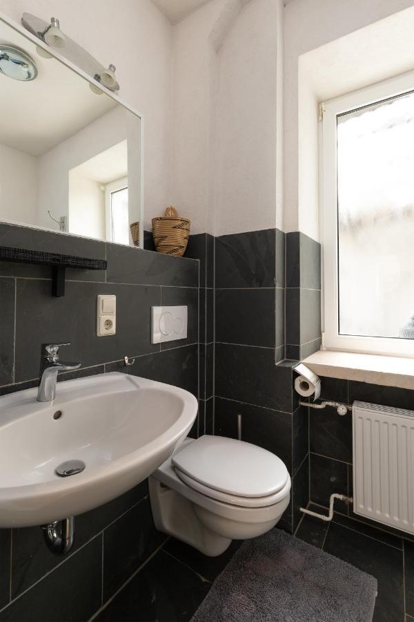 Haus Alte Rebe & Weisse Traube Appartamento Cochem Esterno foto