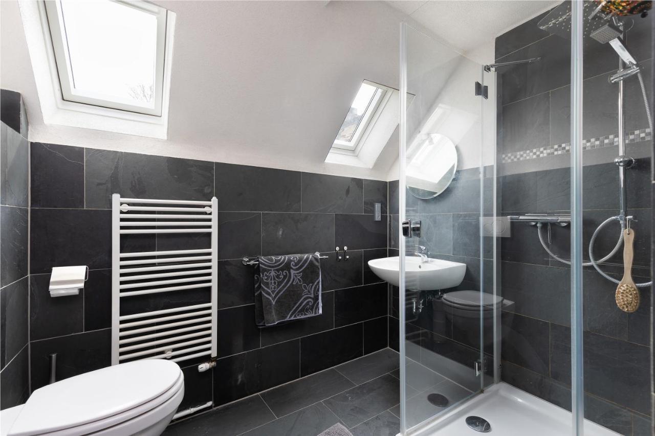 Haus Alte Rebe & Weisse Traube Appartamento Cochem Esterno foto